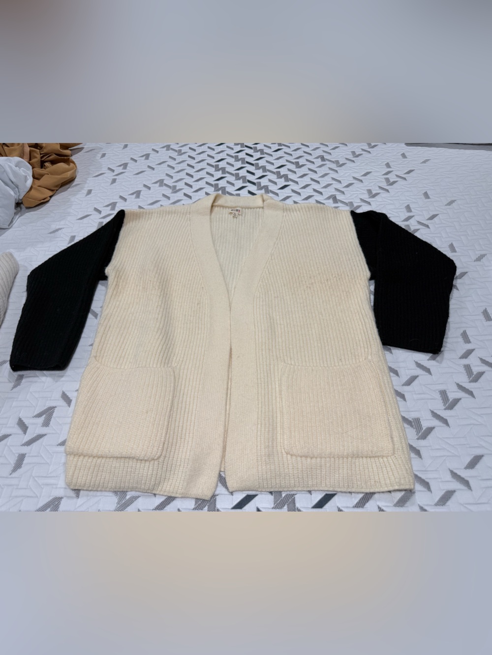 BiBi Cream Body with Black Sleeve Open-Front Ribbed Cardigan